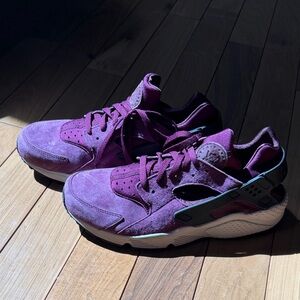 Nike Purple suede Athletic Shoes